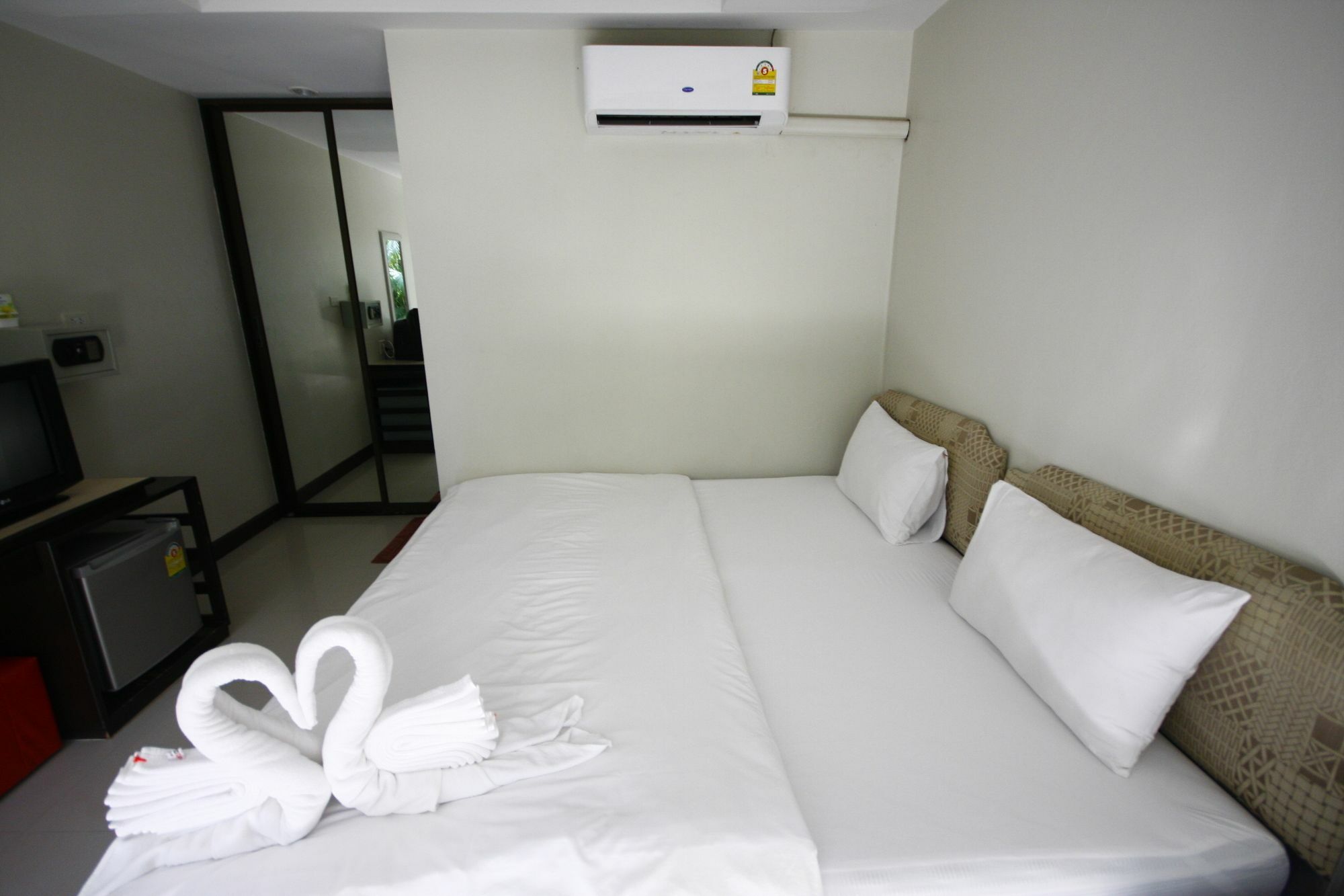 Dang Sea Beach Resort - Sha Nai Yang Beach Buitenkant foto